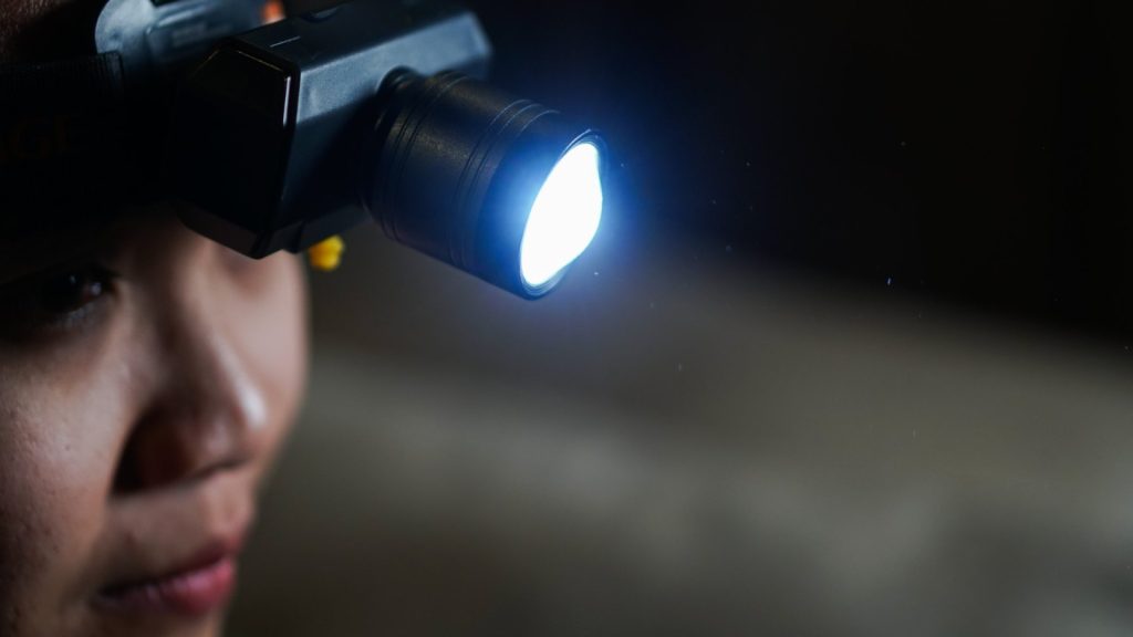Comment choisir une lampe UV pour réaliser un diagnostic professionnel fiable ?